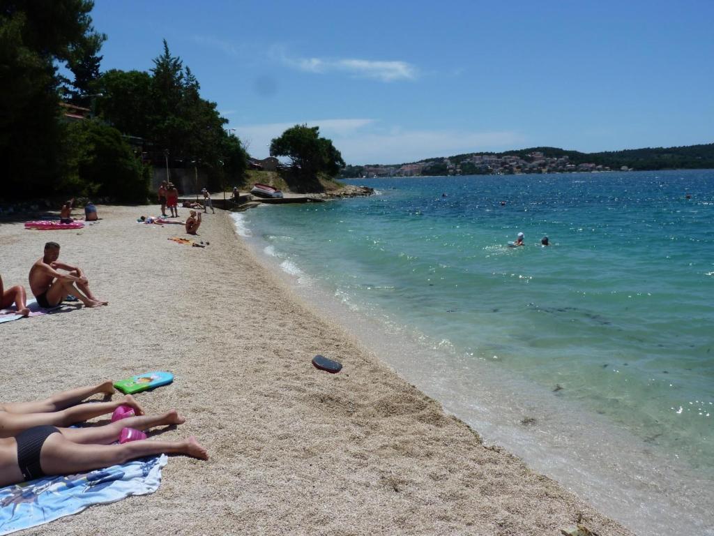 Apartments Villa Natali - Heating Pool Trogir Zimmer foto