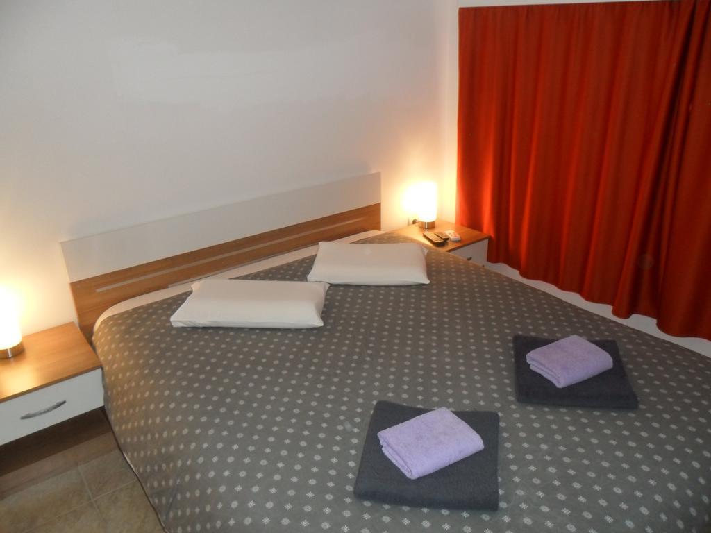 Apartments Villa Natali - Heating Pool Trogir Exterior foto